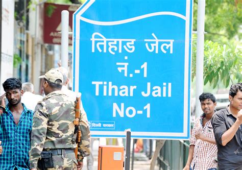 Inmate Records Selfie Tour Of His Cell In Delhis Tihar Jail Boasts