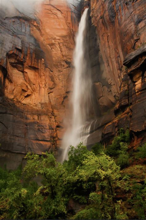 Zion National Park Waterfall Webrand West