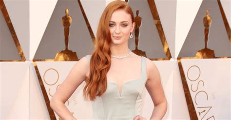 Oscars 2016 Sophie Turner Drops A Game Of Thrones Spoiler Time