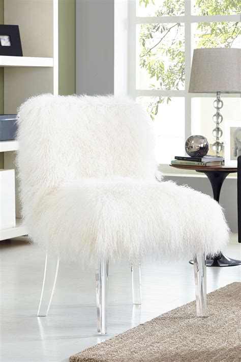 White Fuzzy Accent Chair Angusnorriss