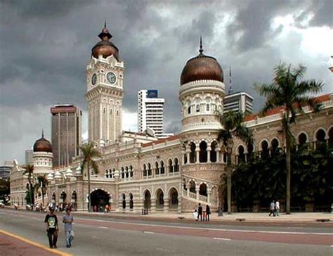 The federal territories, which include the. Bangunun Sultan Abdul Samad (High Court), Kuala Lumpur ...