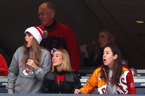 Everything We Know Taylor Swift Did At The Patriots Chiefs Game
