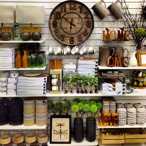Best 90 Creative And Beautiful Store Displays Ideas Make Happy Shoper Inspira Spaces Retail