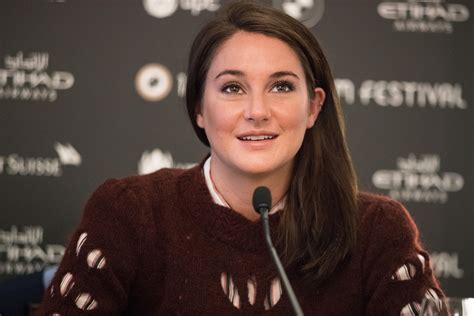 Shailene Woodley Faces January Trial In Pipeline Protest Cbs News