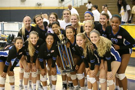 Griffins Dominate In Volleyball Championship Game Los Alamitos Ca Patch