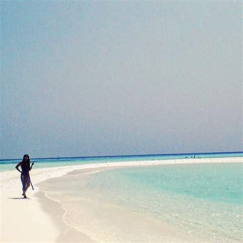 Sonakshi Sinha Enjoys Her Holiday In Maldives Photos Filmibeat