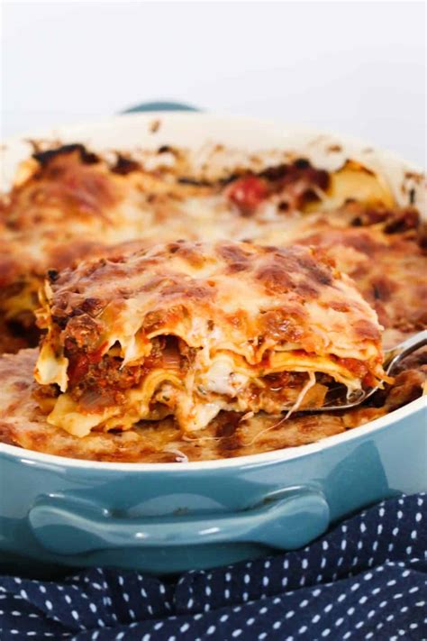 Easy Beef Lasagne Quick And Easy Recipe Bake Play Smile