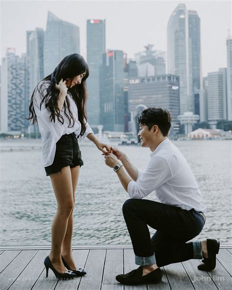 Korean Couple Surprise Proposal In Singapore