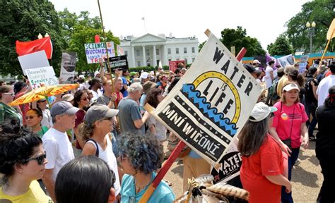 Environmental Protesters Swarm Outside White House Venturebeat