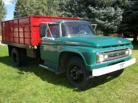Sell Used 1962 Ford F600 Truck With Grain Box And Hoist In Polson