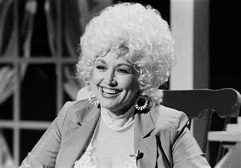 Dolly Parton Issued A Public Apology To Everyone Involved In The Best