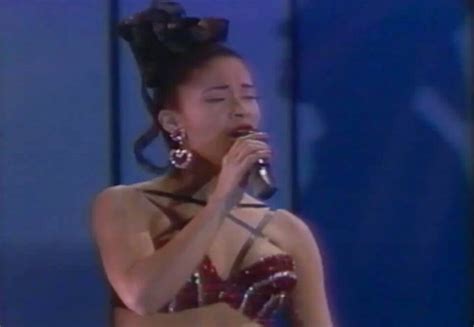 Selena Quintanilla Pérez During The Tejano Music Awards In 1993 Selena