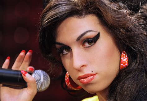 La Triste Muerte De Amy Winehouse Entretenimiento Cultura Pop Univision