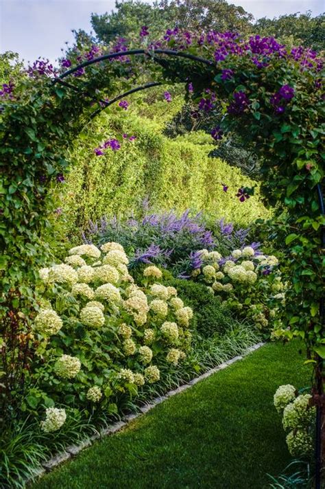16 Most Beautiful Gardens Top Gardens From Elle Decor
