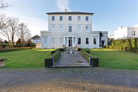 Flat For Sale In Stratford House Suffolk Square Cheltenham