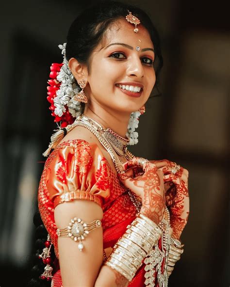 Pin By Sathish M Reddy On India Beauty Bride Kerala Bride Wedding Essentials