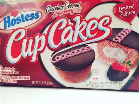 Review Hostess Chocolate Covered Strawberry Cupcakes Junk Banter