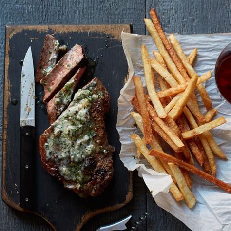 This Best Ever Steak Frites Recipe Gets Extra Flavor From The Béarnaise