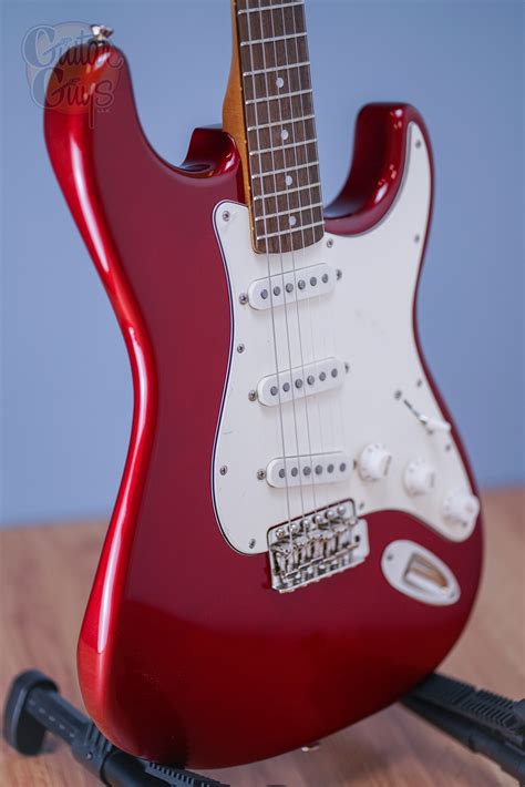 Squier Classic Vibe 60s Stratocaster Candy Apple Red Guitar Guys
