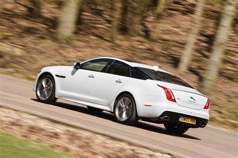 The xj is jaguar's top of the line model, known for pampering occupants with luxury amenities, a smooth ride and effortless power. Jaguar XJ design & styling | Autocar