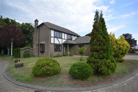4 Bedroom Detached House For Sale At Fairfield Park Broadstairs Kent