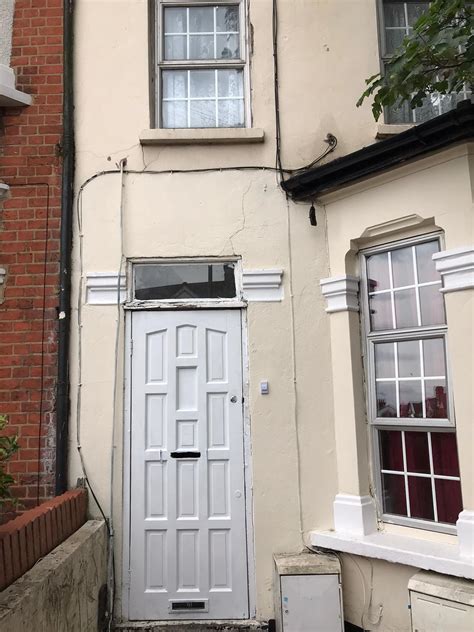 We did not find results for: 1 Double bedroom Ground floor flat available to let in ...