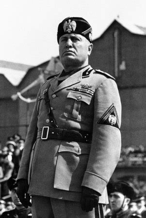Leading the national fascist party he was the prime minister of italy under victor emmanuel iii of italy, from 1922 until 1943, when he was overthrown. Biografia Benito Mussolini - postacie II wojny światowej