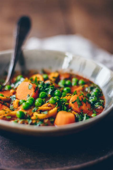 How do you cook peas in a pot? spaetzle stew oriental style with cinnamon and dried lime ...