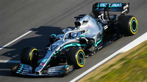 Van wikipedia, de gratis encyclopedie. F1 2019: Mercedes avisa de un 'tercer' coche para ...