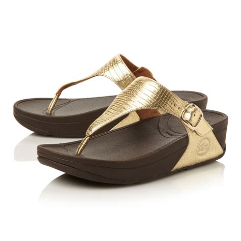 Fitflop Skinny Leather Round Toe Flat Buckle Sandals In Gold Lyst