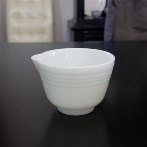 Vintage Milk Glass Mixing Bowl with Pour Spout Glass Batter | Etsy | Glass mixing bowls, Mixing ...