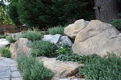Landscaping With Boulders Provide A Spectacular Look Landscaping With