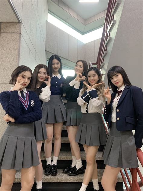 Stayc 스테이씨 On Twitter School Girl Outfit Korean Outfits Pretty Korean Girls