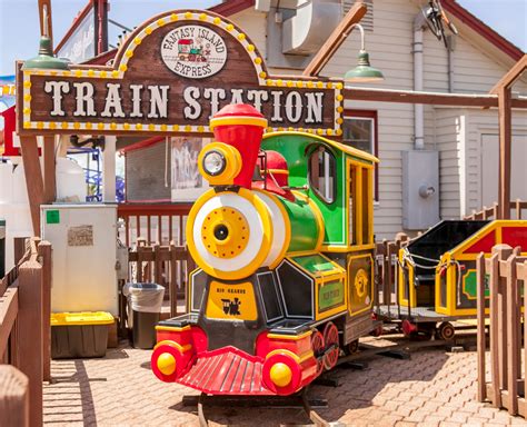 Train Fantasy Island Amusement Park