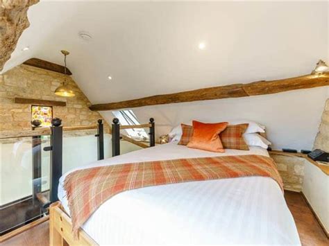 The Flintstones In Chipping Campden England Pet Friendly Cottage