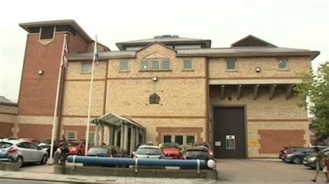 Hmp Bedford Inmates Effectively Control Jail Bbc News