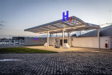 Worlds First Multimodal Hydrogen Refueling Station Opens In Antwerp