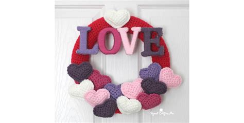 The Perfect Valentines Day Wreath Free Crochet Tutorial