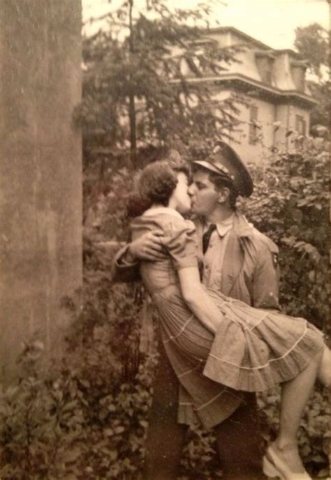 38 sweet snapshot show how to have romantic kisses on valentine s day ~ vintage everyday