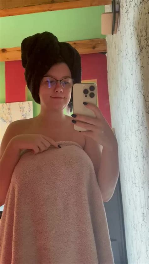 Towel Glasses Huge Tits By Delimbre Hot Sexy Adult Video Tik Pm