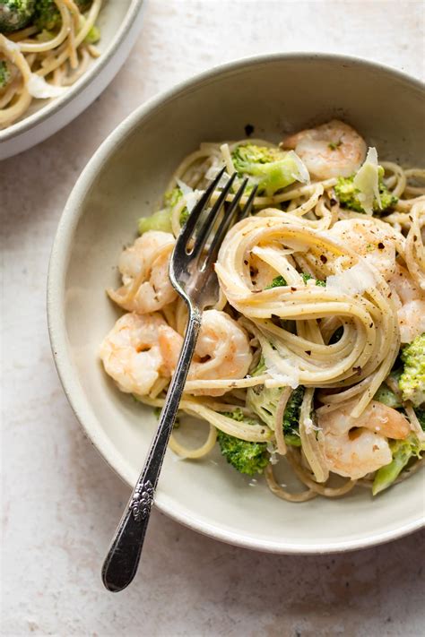 How to make instant pot creamy shrimp alfredo pasta: Easy Creamy Shrimp and Broccoli Pasta • Salt & Lavender