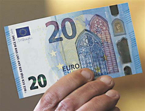 Pour la bce, les billets en euro sont très difficiles à contrefaire en raison d'un nombre important de signes de sécurité. Le nouveau billet de 20 euros arrive ! par François ...
