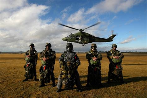 The irish arw special forces are looking for new soldiers to help defend our homeland of los santos. Irish Army Ranger Wing | Special forces, Army rangers ...