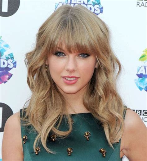 The 15 Best Red Carpet Beauty Looks Of 2013 1 Taylor Swift Hot