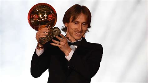 Luka Modric Gewinnt Den Ballon Dor 2018