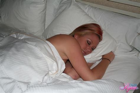 Pictures Of Tara Ryan Showing You Her Pussy While She Sleeps Porn