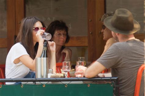 Emily Ratajkowski Having A Lunch At Bar Pitti In New York City August