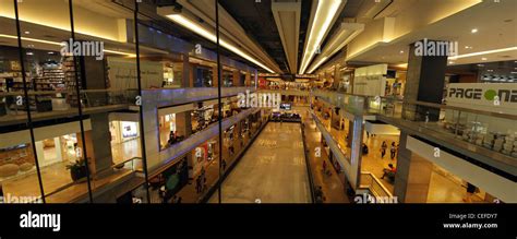 Central World Shopping Mall In Bangkok Stock Photo Alamy