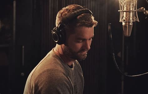Brett Young's The Acoustic Sessions EP Out Now