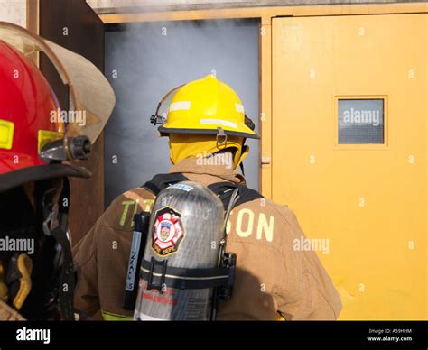 50 Firefighters High Resolution Stock Photography And Images Alamy